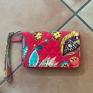 Vera Bradley Zip Around Wallet Rumba Pattern Red Floral Quilted Wristlet